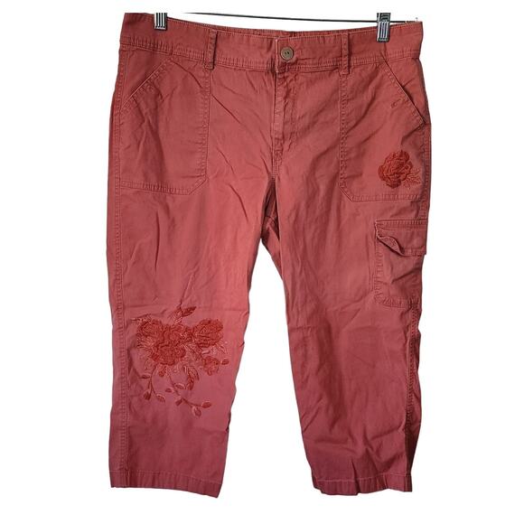 Gloria Vanderbilt Women's Coral Pink Capri Embroidered Floral Pants Size 10 - Picture 1 of 6